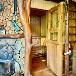 Holiday home Lesna Z Prywatnym Stawem, Jezioro, Sauna